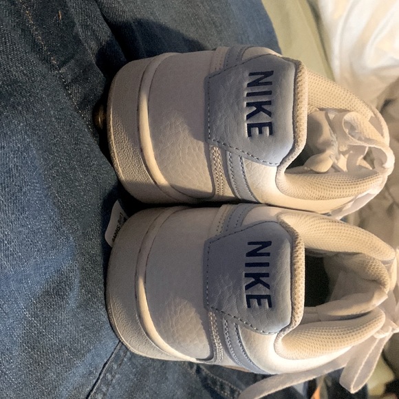 Nike Airforces White and Purple Logo - Picture 2 of 3